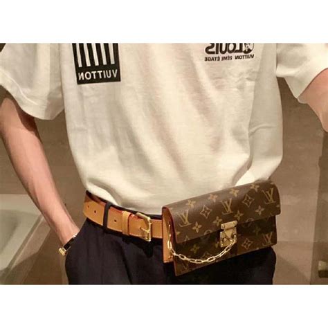 louis vuitton men's s lock belt bag